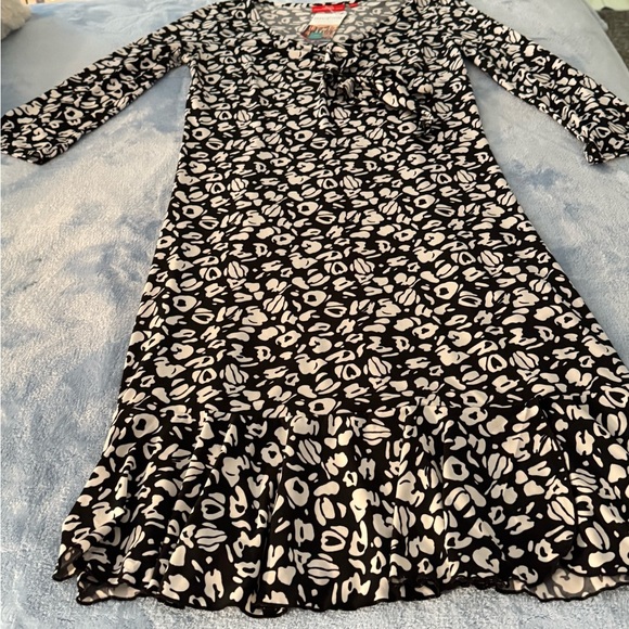 Oscar de la Renta Dresses & Skirts - Oscar de la Renta Black and White A-line Long Sleeve Dress